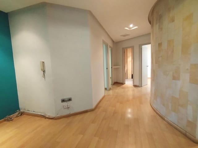 Kontor til leje i Alicante by - € 950 (Ref: 9568998)