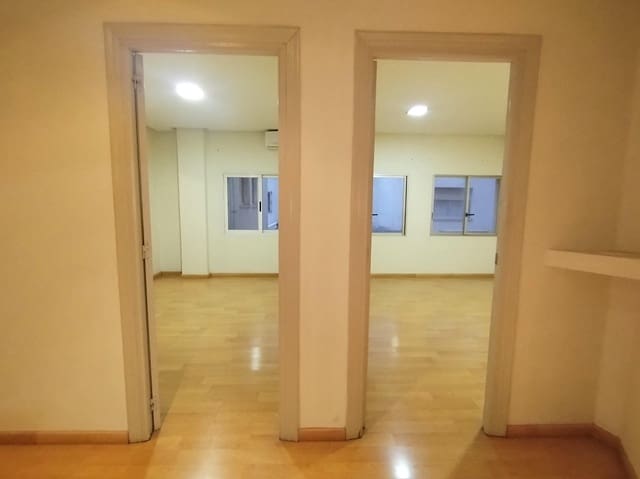 Kontor til leje i Alicante by - € 950 (Ref: 9568998)