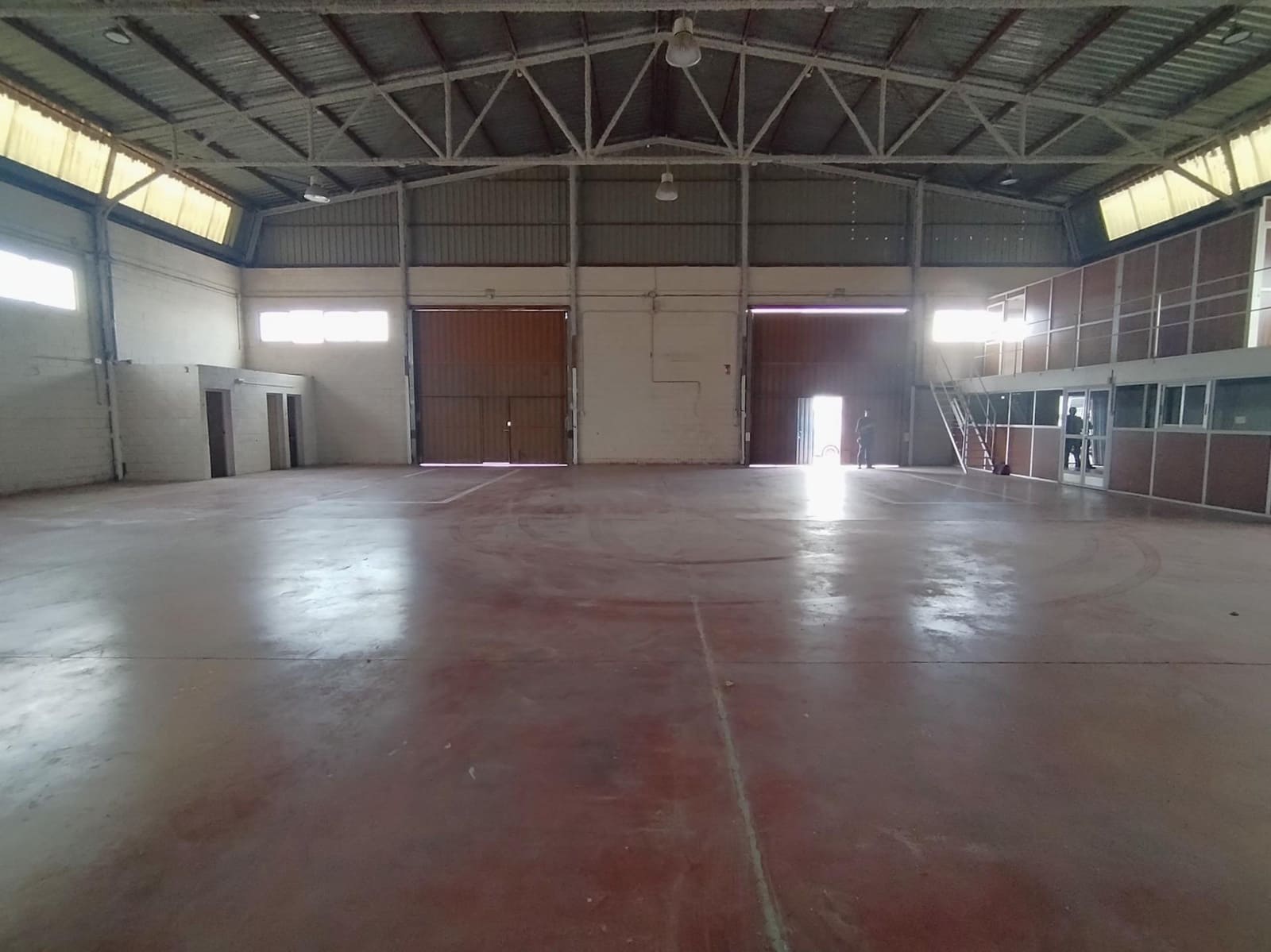 Business for rent in Alicante / Alacant city - € 1,890 (Ref: 9586721)