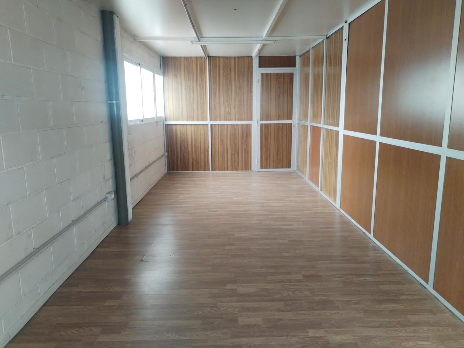 Business for rent in Alicante / Alacant city - € 1,890 (Ref: 9586721)