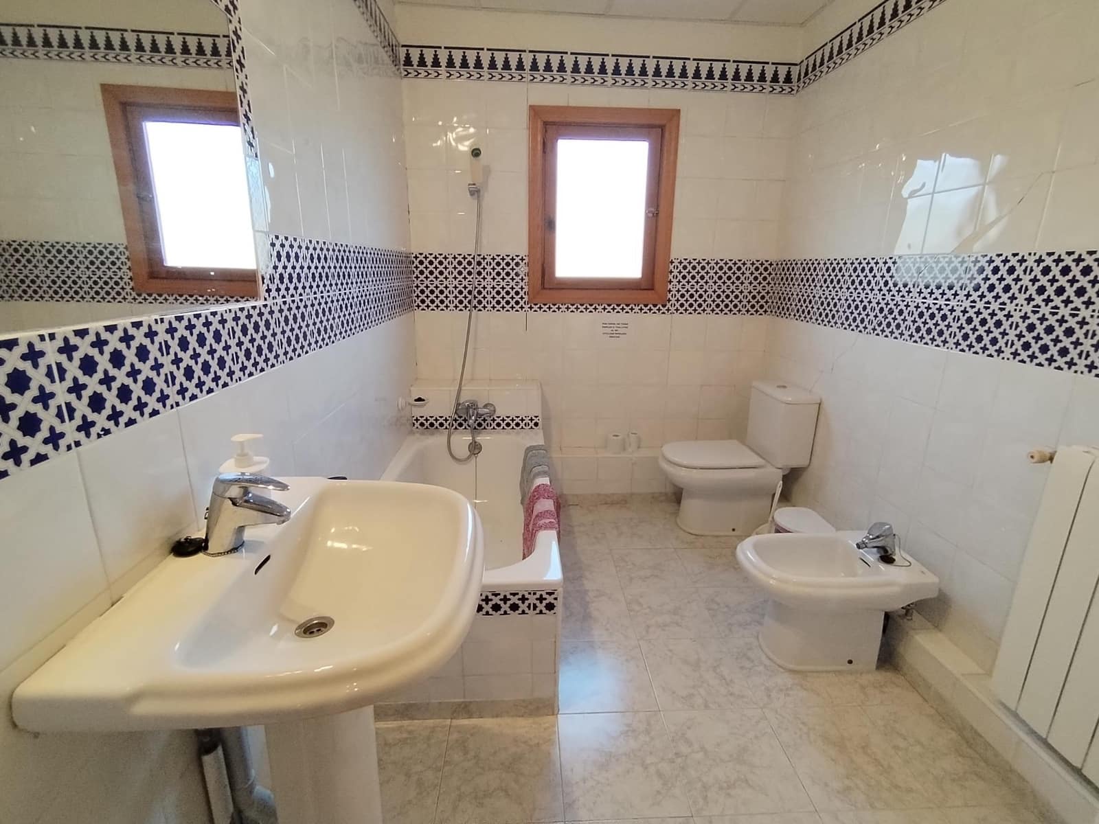 5 bedroom Finca/Country House for sale in Relleu with pool garage - € 300,000 (Ref: 9586722)