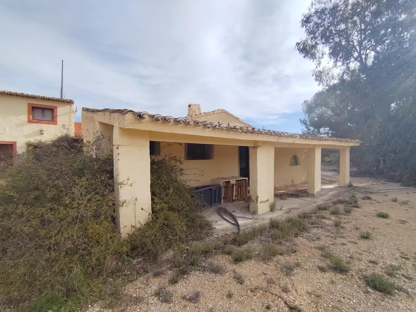 3 bedroom Finca/Country House for sale in Relleu with pool garage - € 450,000 (Ref: 9586723)