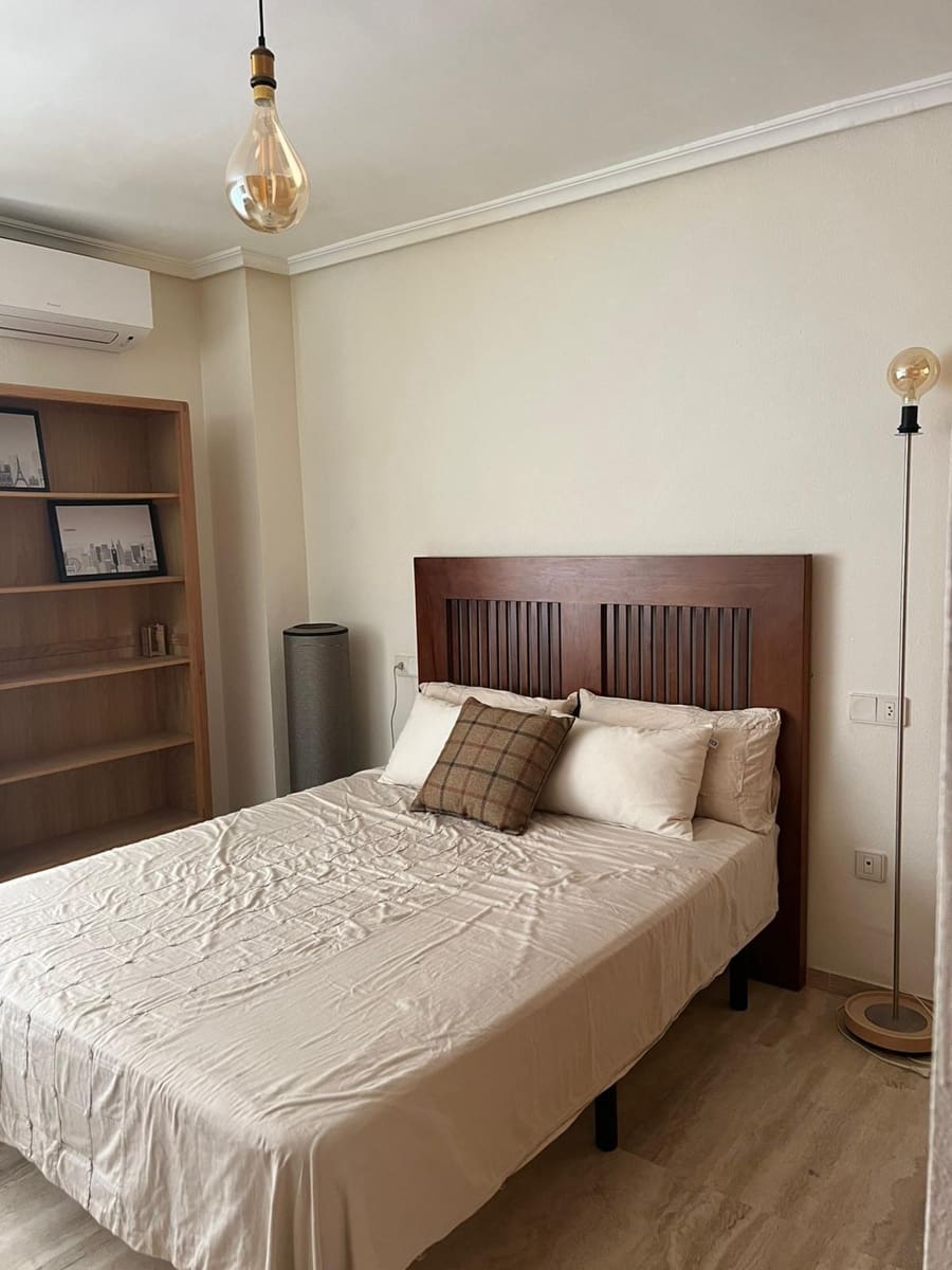 1 makuuhuone Asunto vuokrattavana paikassa Alicante kaupunki - 1 300 € (Ref: 9611708)