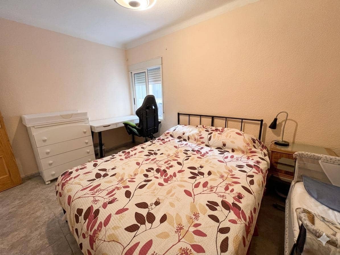 3 makuuhuone Asunto myytävänä paikassa Alicante kaupunki - 120 000 € (Ref: 9788552)