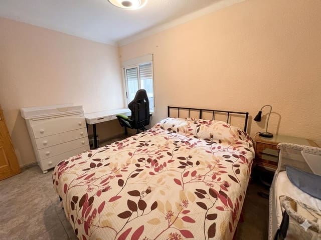 3 slaapkamer Flat te koop in Alicante stad - € 120.000 (Ref: 9788552)