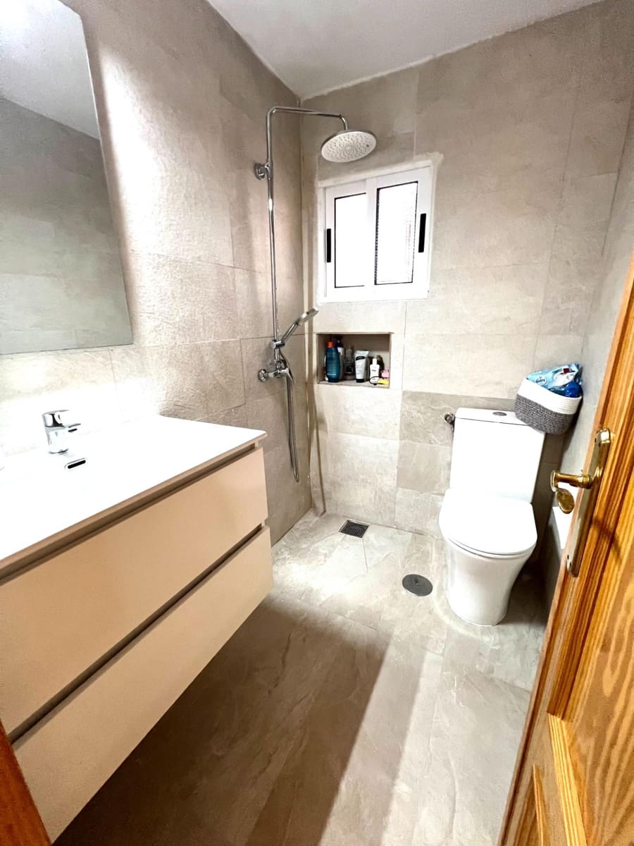 3 makuuhuone Asunto myytävänä paikassa Alicante kaupunki - 120 000 € (Ref: 9788552)