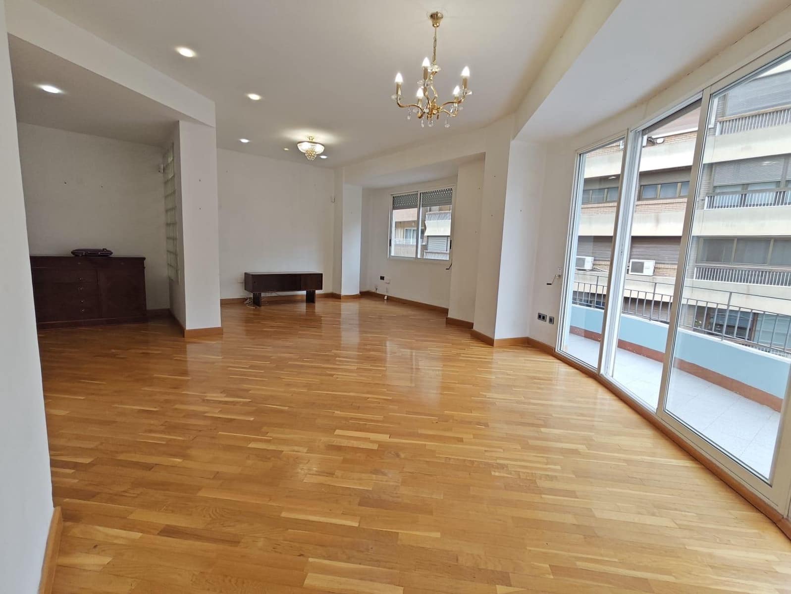 2 bedroom Flat for sale in Alicante / Alacant city - € 499,000 (Ref: 9825435)