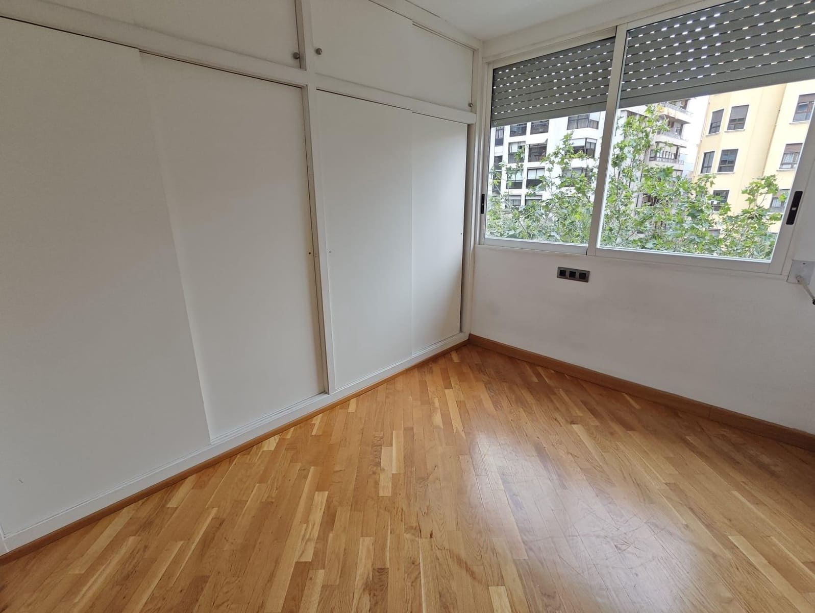 2 bedroom Flat for sale in Alicante / Alacant city - € 499,000 (Ref: 9825435)
