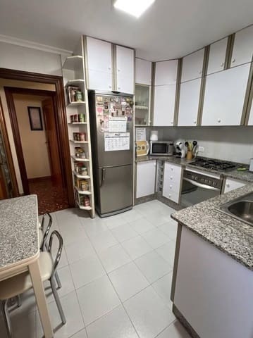 Piso de 4 habitaciones en San Vicente / Sant Vicent del Raspeig en venta con garaje - 250.000 € (Ref: 9836556)