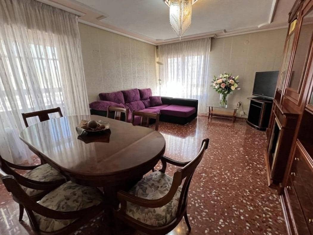 4 bedroom Flat for sale in San Vicente / Sant Vicent del Raspeig with garage - € 250,000 (Ref: 9836556)