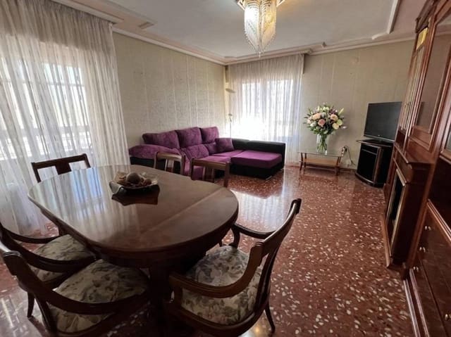 Piso de 4 habitaciones en San Vicente / Sant Vicent del Raspeig en venta con garaje - 250.000 € (Ref: 9836556)