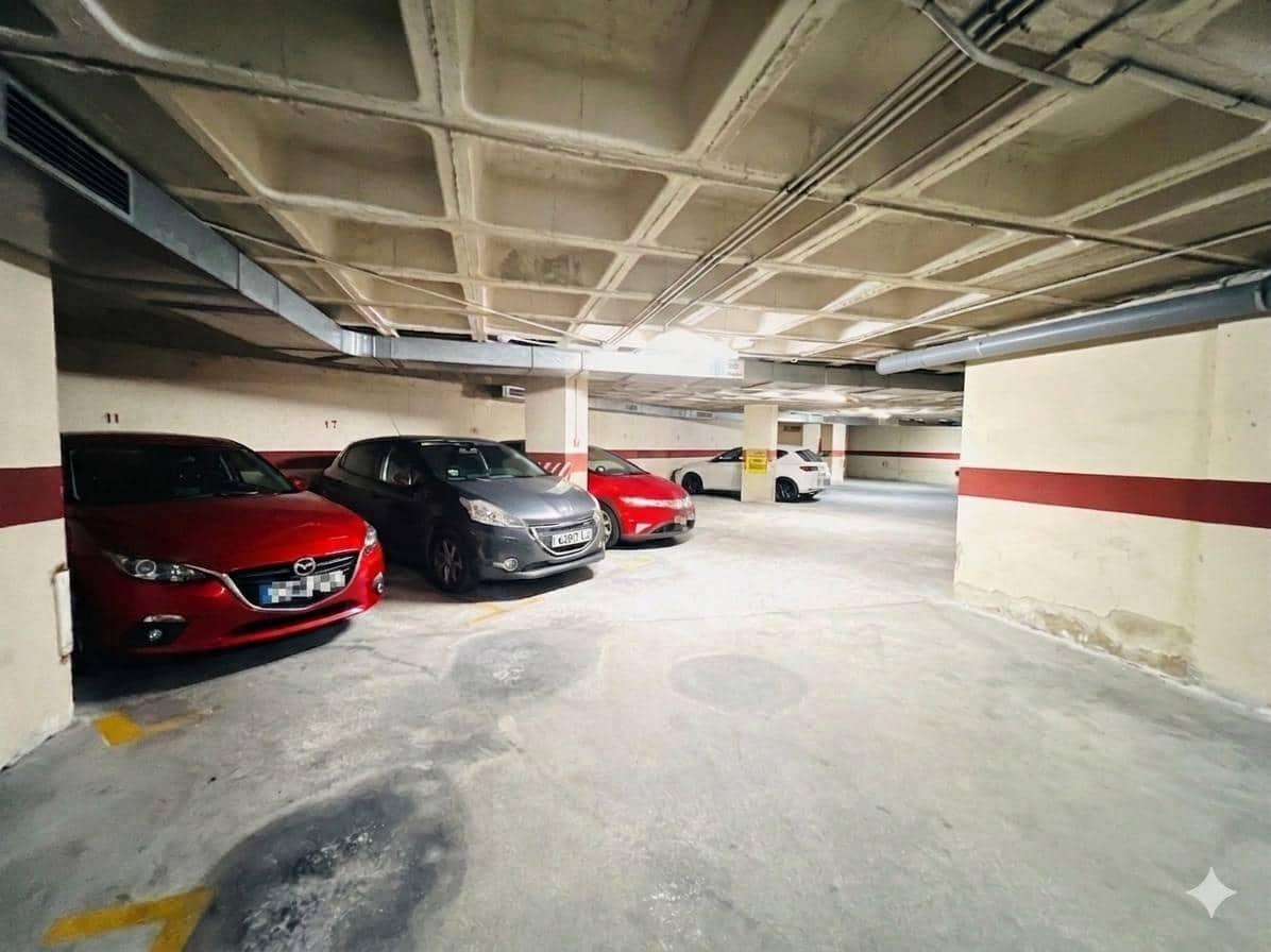 2 soveværelse Penthouse til salg i Alicante by med garage - € 285.000 (Ref: 9855667)