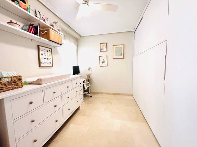 2 soveværelse Penthouse til salg i Alicante by med garage - € 285.000 (Ref: 9855667)