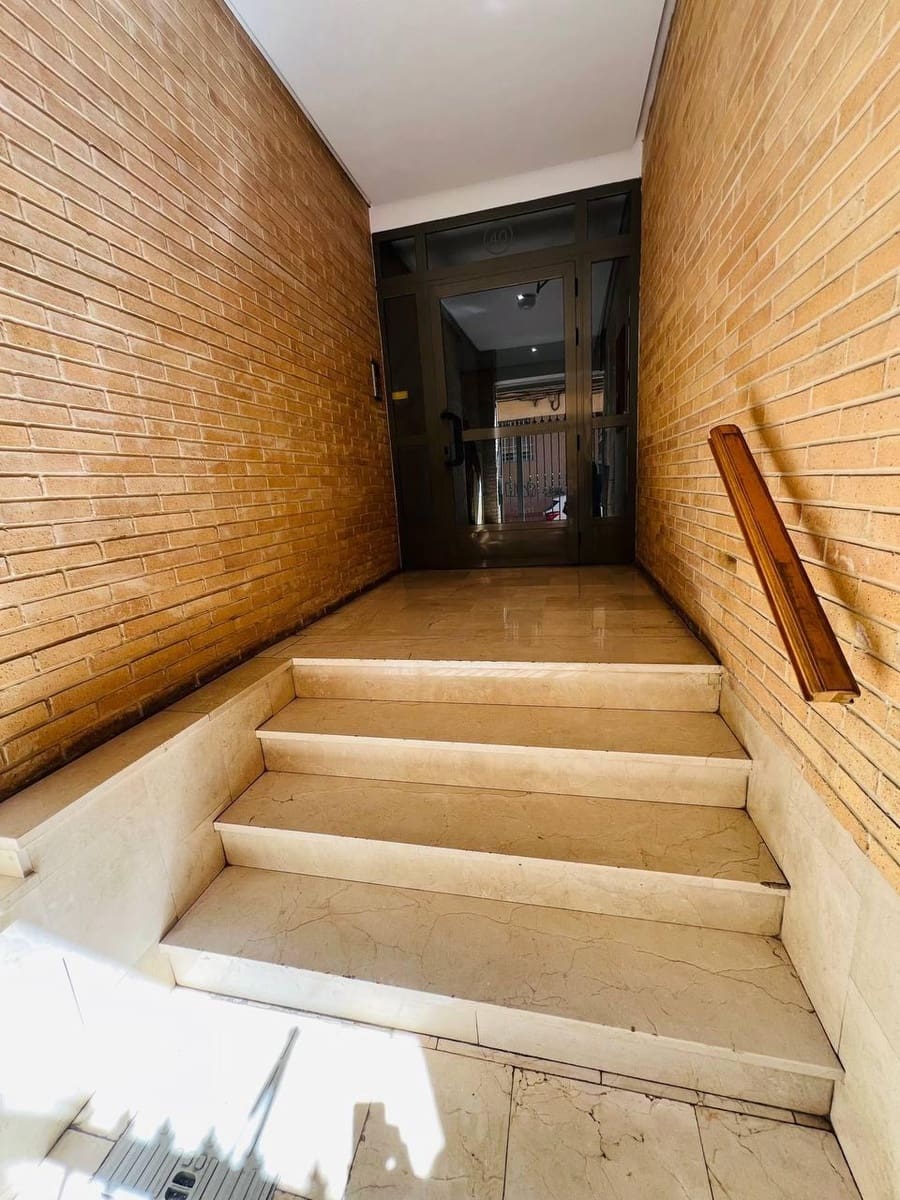 2 soveværelse Penthouse til salg i Alicante by med garage - € 285.000 (Ref: 9855667)