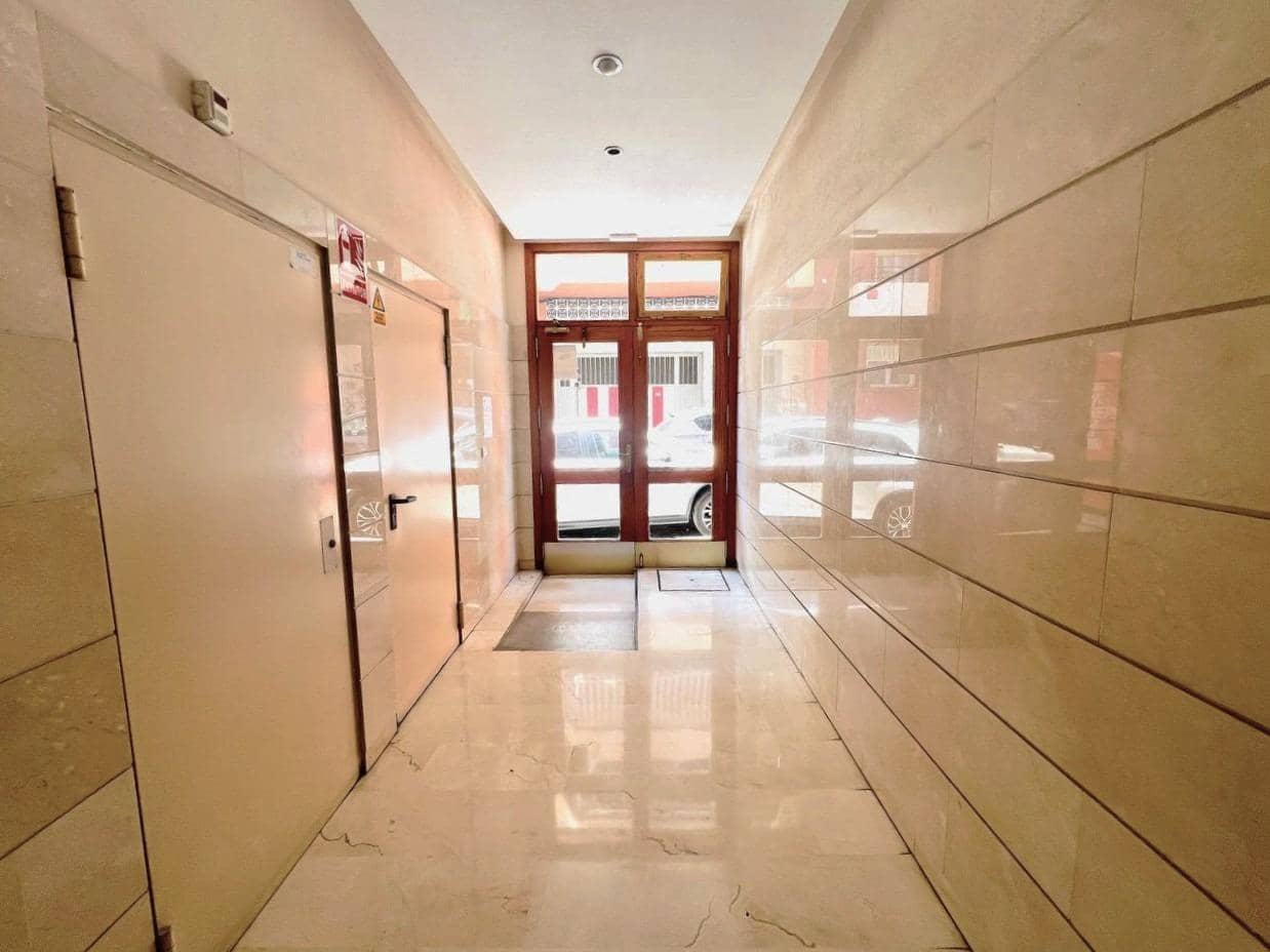 3 slaapkamer Penthouse te koop in Alicante stad met garage - € 260.000 (Ref: 9876611)