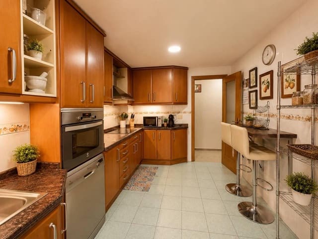 3 Zimmer Penthouse zu verkaufen in Alicante / Alacant Stadt mit Garage - 260.000 € (Ref: 9876611)