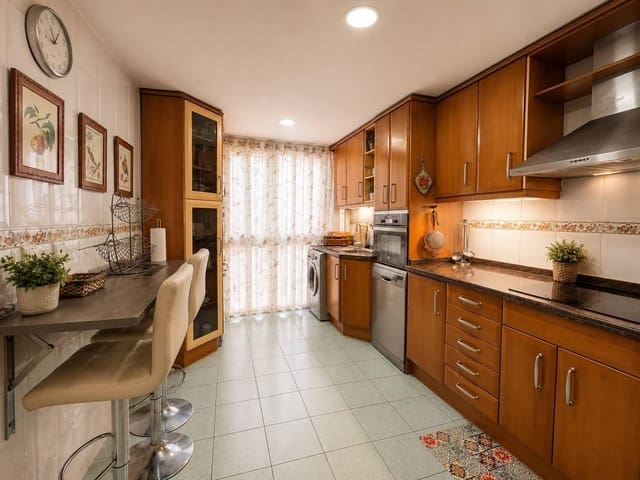 3 Zimmer Penthouse zu verkaufen in Alicante / Alacant Stadt mit Garage - 260.000 € (Ref: 9876611)