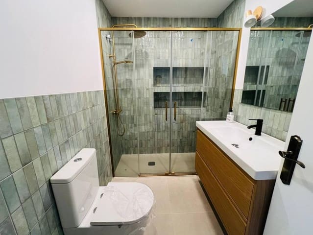 Piso de 4 habitaciones en Mercado, Alicante / Alacant ciudad en venta - 389.000 € (Ref: 9892545)