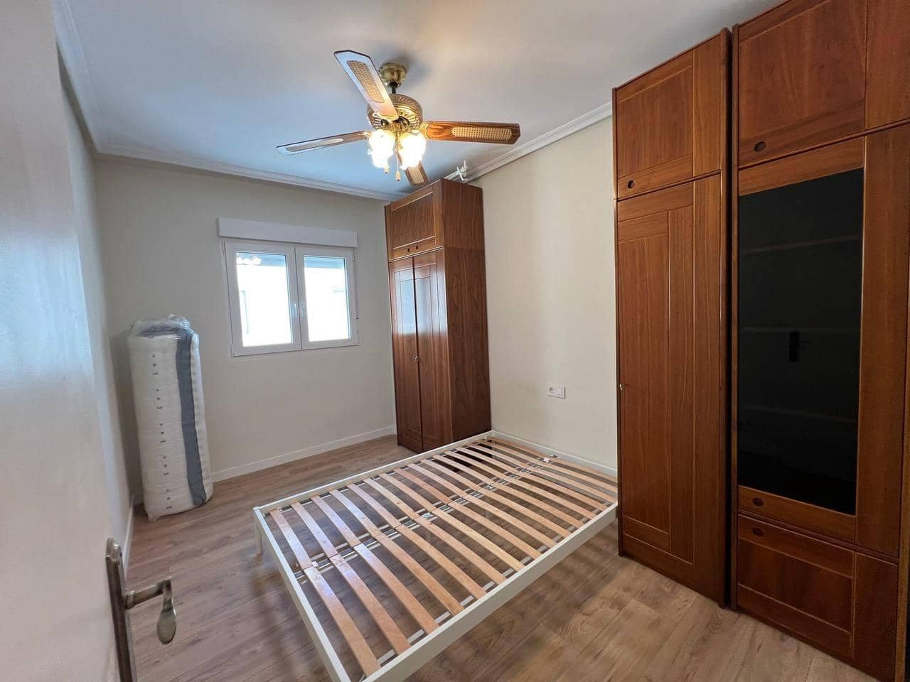 Piso de 4 habitaciones en Alicante / Alacant ciudad en venta - 389.000 € (Ref: 9892545)
