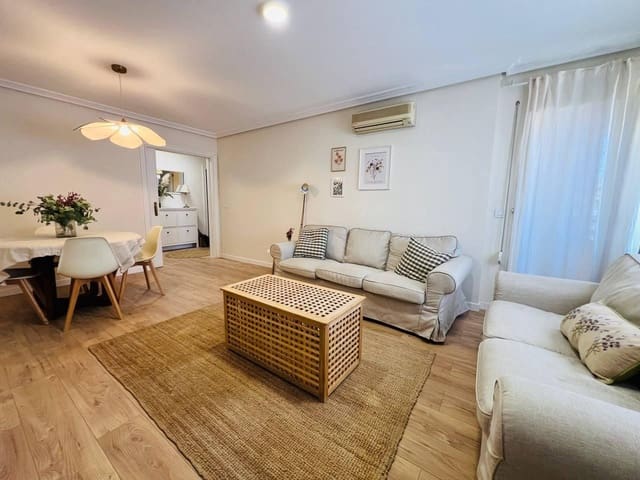 Piso de 4 habitaciones en Mercado, Alicante / Alacant ciudad en venta - 389.000 € (Ref: 9892545)