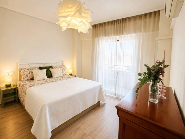 Piso de 4 habitaciones en Mercado, Alicante / Alacant ciudad en venta - 389.000 € (Ref: 9892545)