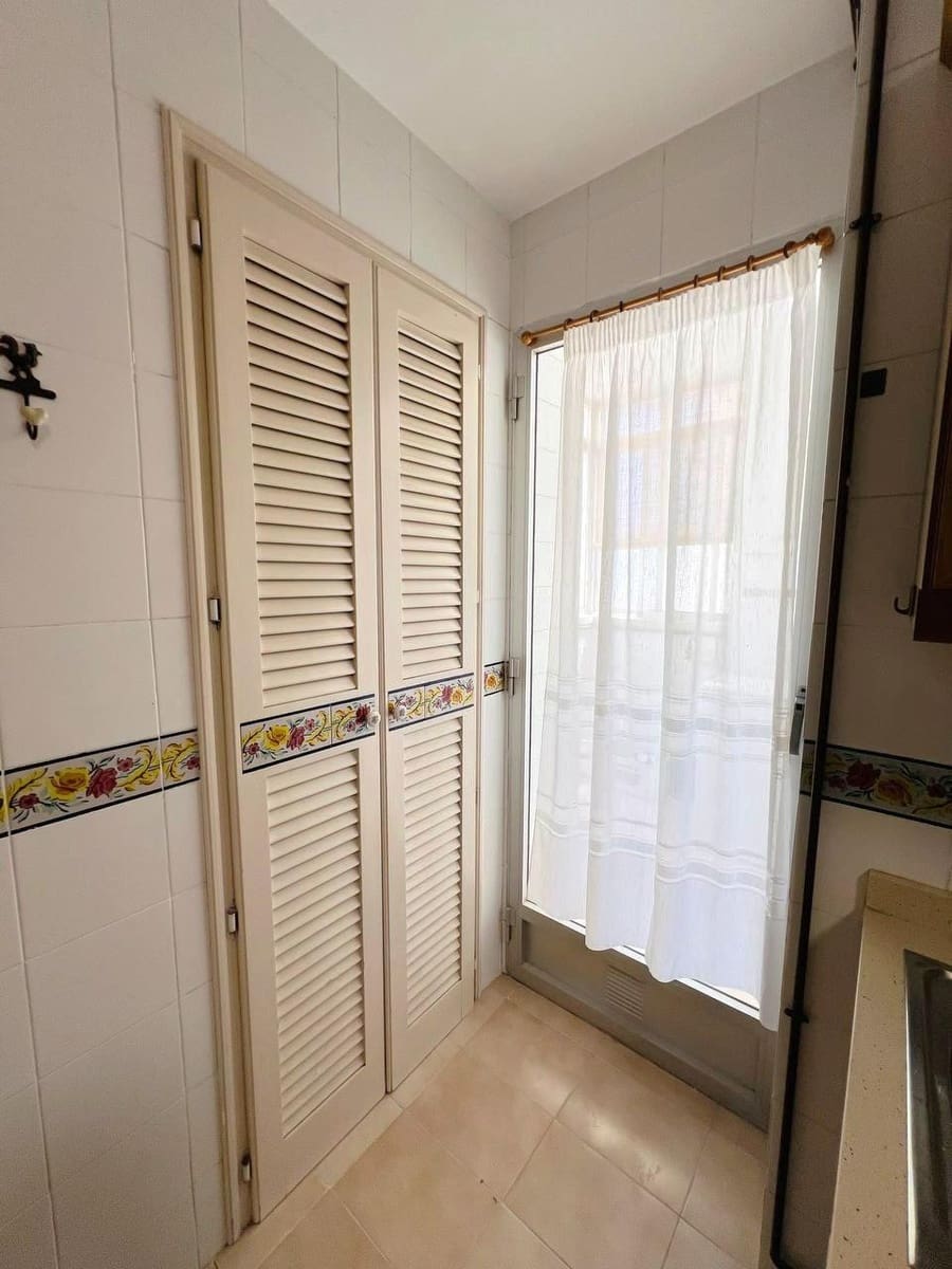 Piso de 4 habitaciones en Alicante / Alacant ciudad en venta - 389.000 € (Ref: 9892545)