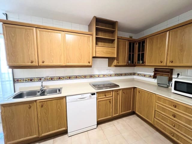 Piso de 4 habitaciones en Mercado, Alicante / Alacant ciudad en venta - 389.000 € (Ref: 9892545)