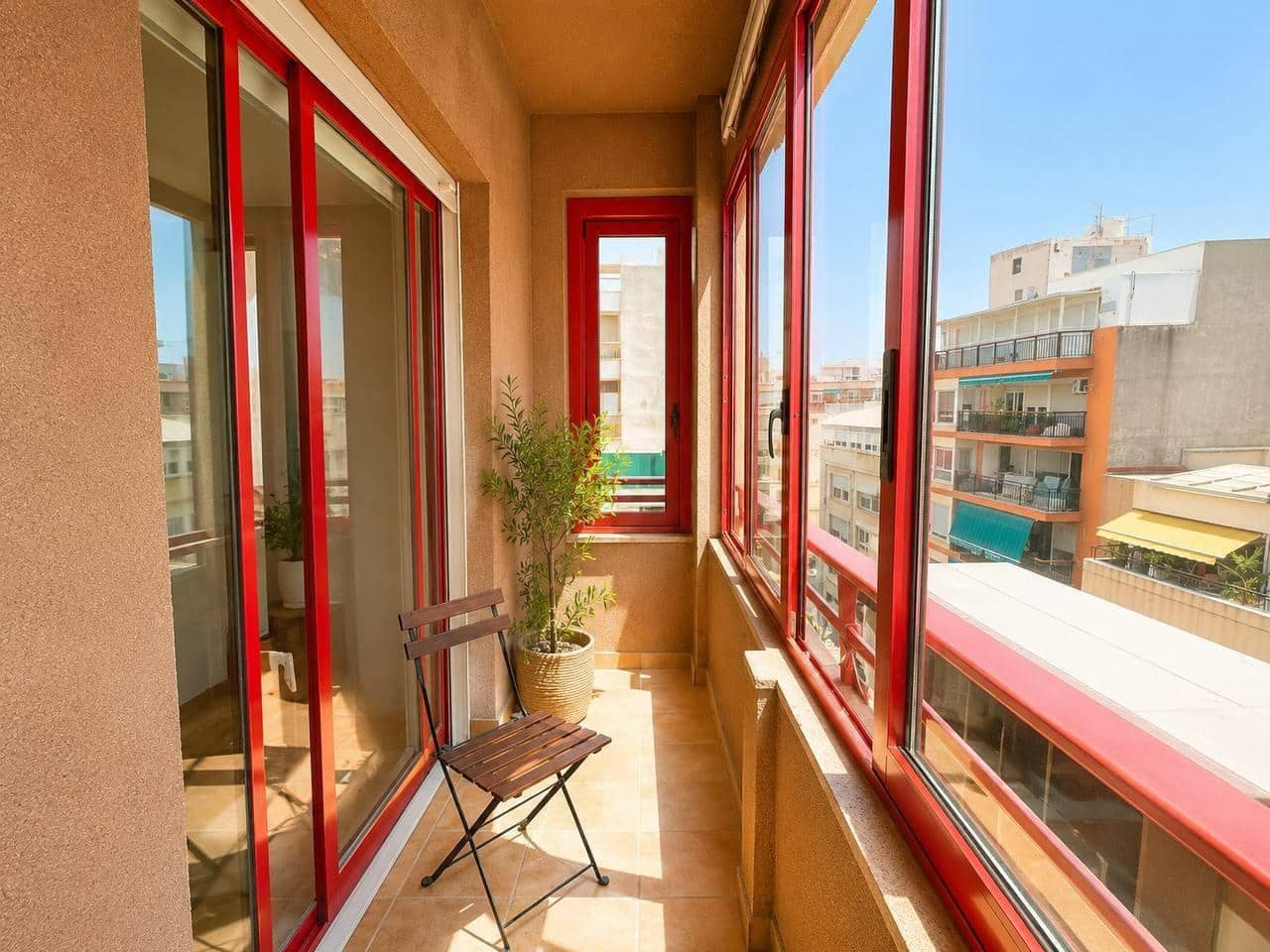 Piso de 4 habitaciones en Alicante / Alacant ciudad en venta - 389.000 € (Ref: 9892545)