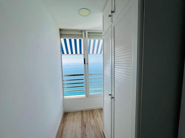 2 soveværelse Lejlighed til salg i Alicante by - € 399.000 (Ref: 9916040)