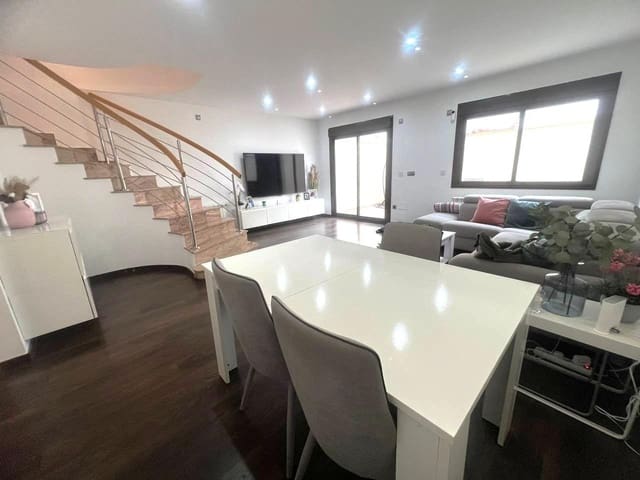 4 quarto Bungalow para venda em San Javier com garagem - 380 000 € (Ref: 9952777)