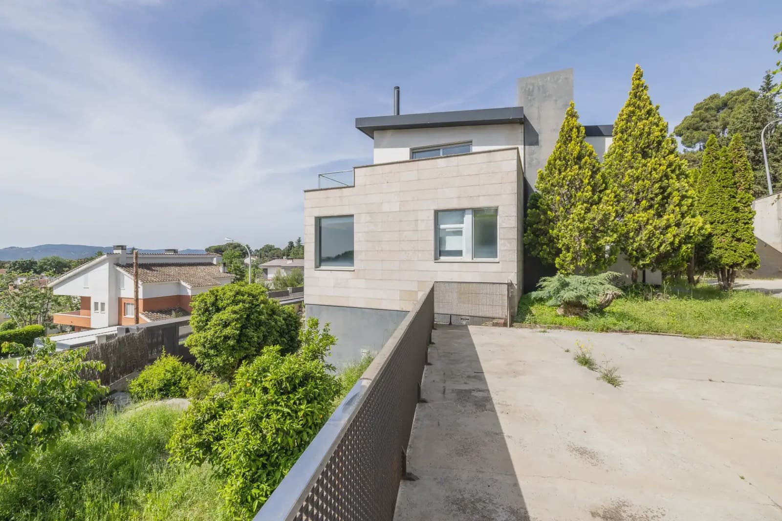 5 bedroom Villa for sale in Cerdanyola del Valles - € 1,950,000 (Ref: 10048164)