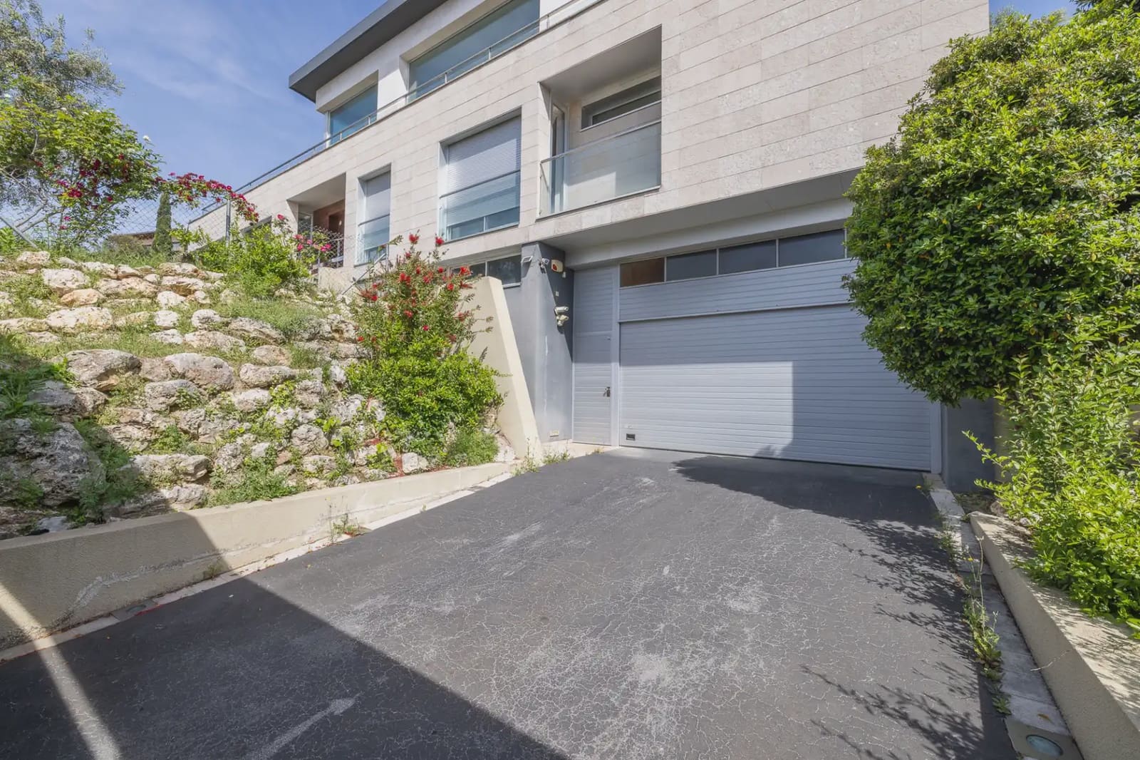 5 bedroom Villa for sale in Cerdanyola del Valles - € 1,950,000 (Ref: 10048164)