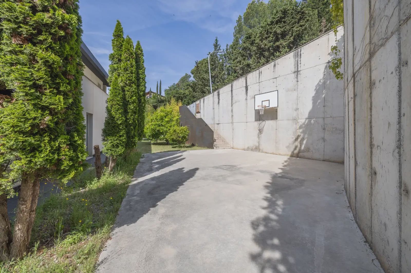 5 bedroom Villa for sale in Cerdanyola del Valles - € 1,950,000 (Ref: 10048164)