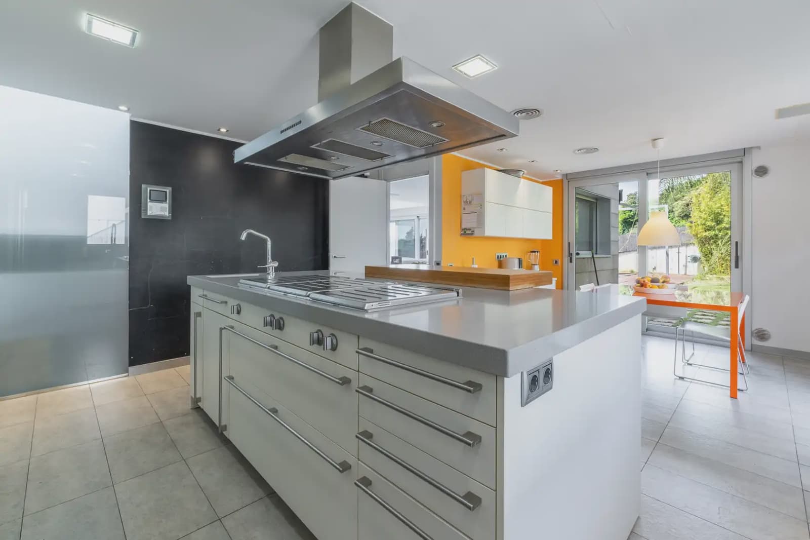 5 bedroom Villa for sale in Cerdanyola del Valles - € 1,950,000 (Ref: 10048164)