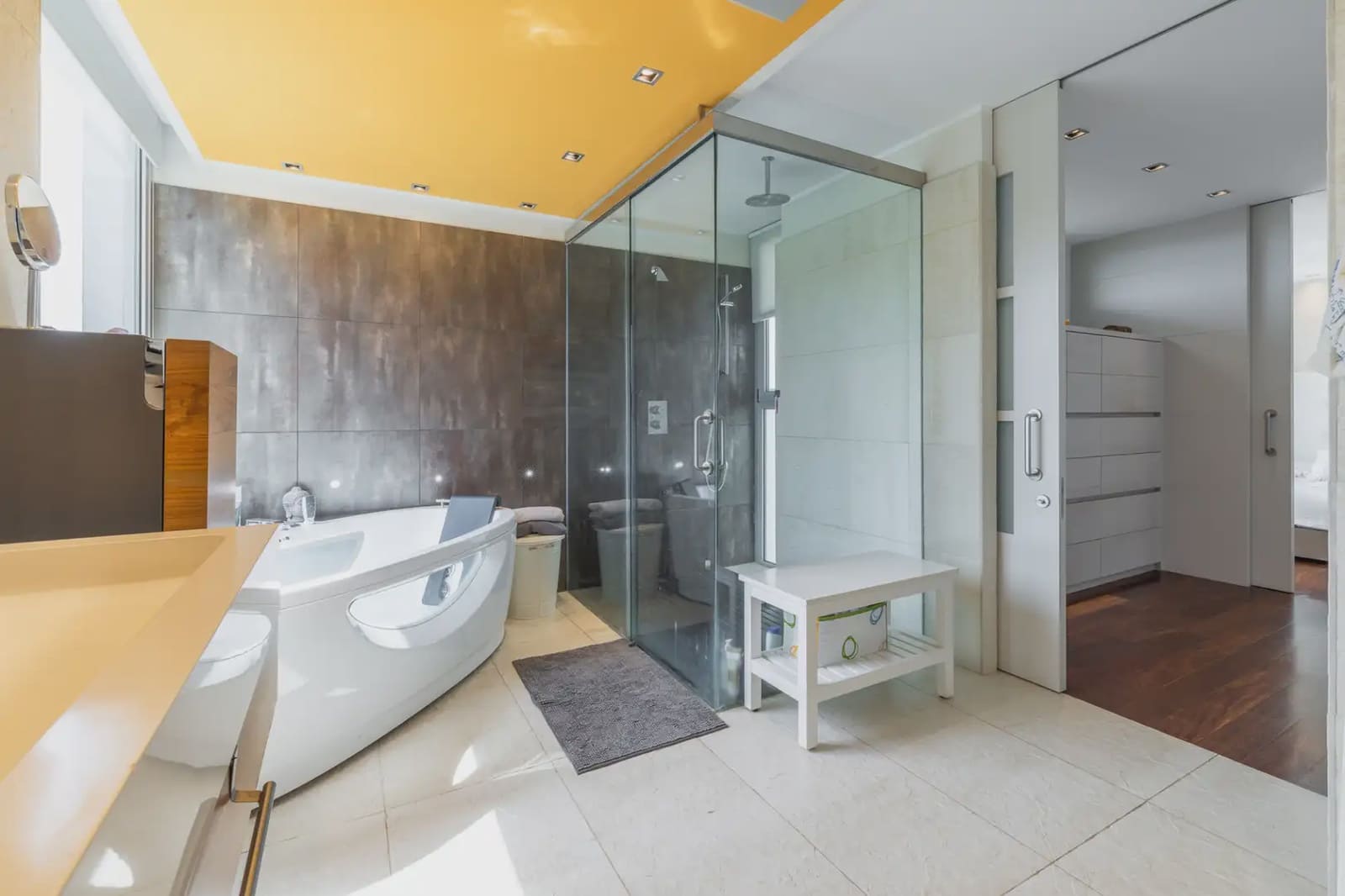 5 bedroom Villa for sale in Cerdanyola del Valles - € 1,950,000 (Ref: 10048164)