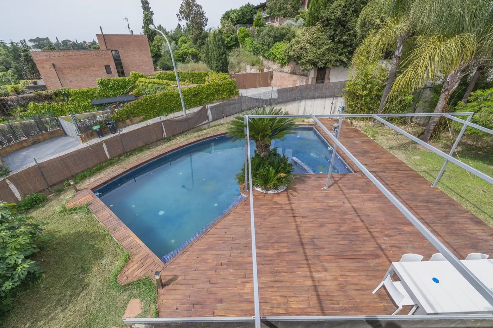 5 bedroom Villa for sale in Cerdanyola del Valles - € 1,950,000 (Ref: 10048164)