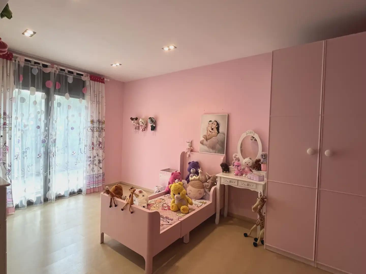 Chalet de 4 habitaciones en Begues en alquiler con piscina garaje - 3.995 € (Ref: 10048166)