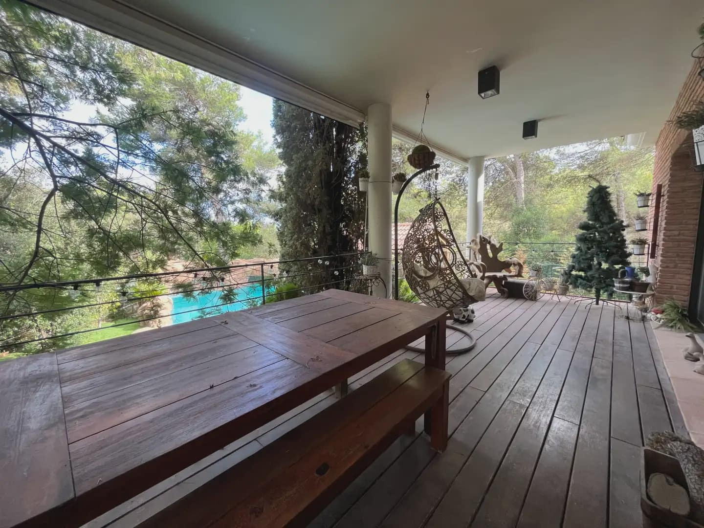 Chalet de 4 habitaciones en Begues en alquiler con piscina garaje - 3.995 € (Ref: 10048166)