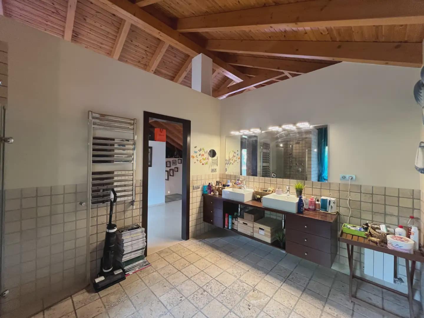 Chalet de 4 habitaciones en Begues en alquiler con piscina garaje - 3.995 € (Ref: 10048166)