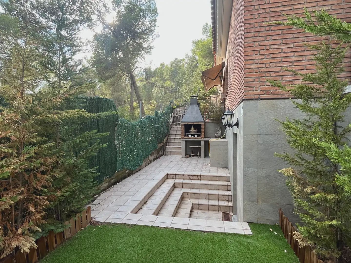 Chalet de 4 habitaciones en Begues en alquiler con piscina garaje - 3.995 € (Ref: 10048166)