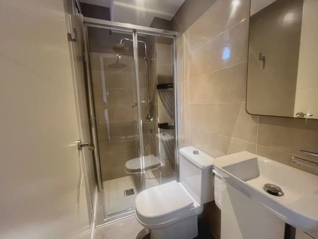 4 sovrum Hus att hyra i Gavà med pool garage - 4 800 € (Ref: 10048169)