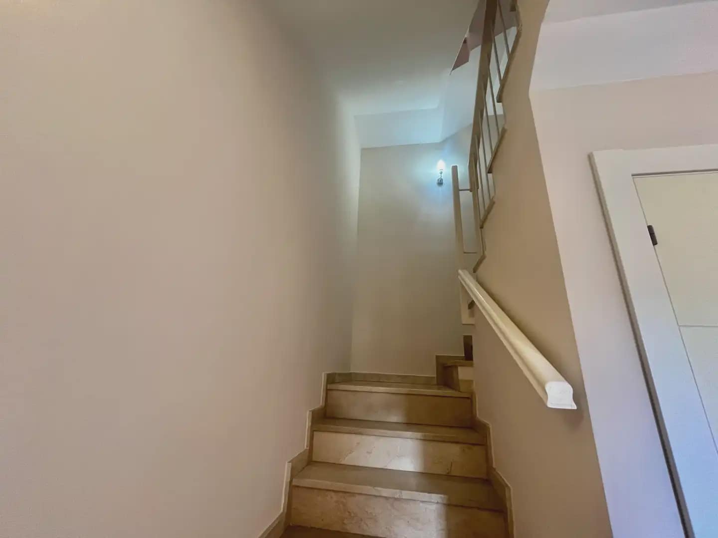4 sovrum Hus att hyra i Gava med pool garage - 4 800 € (Ref: 10048169)
