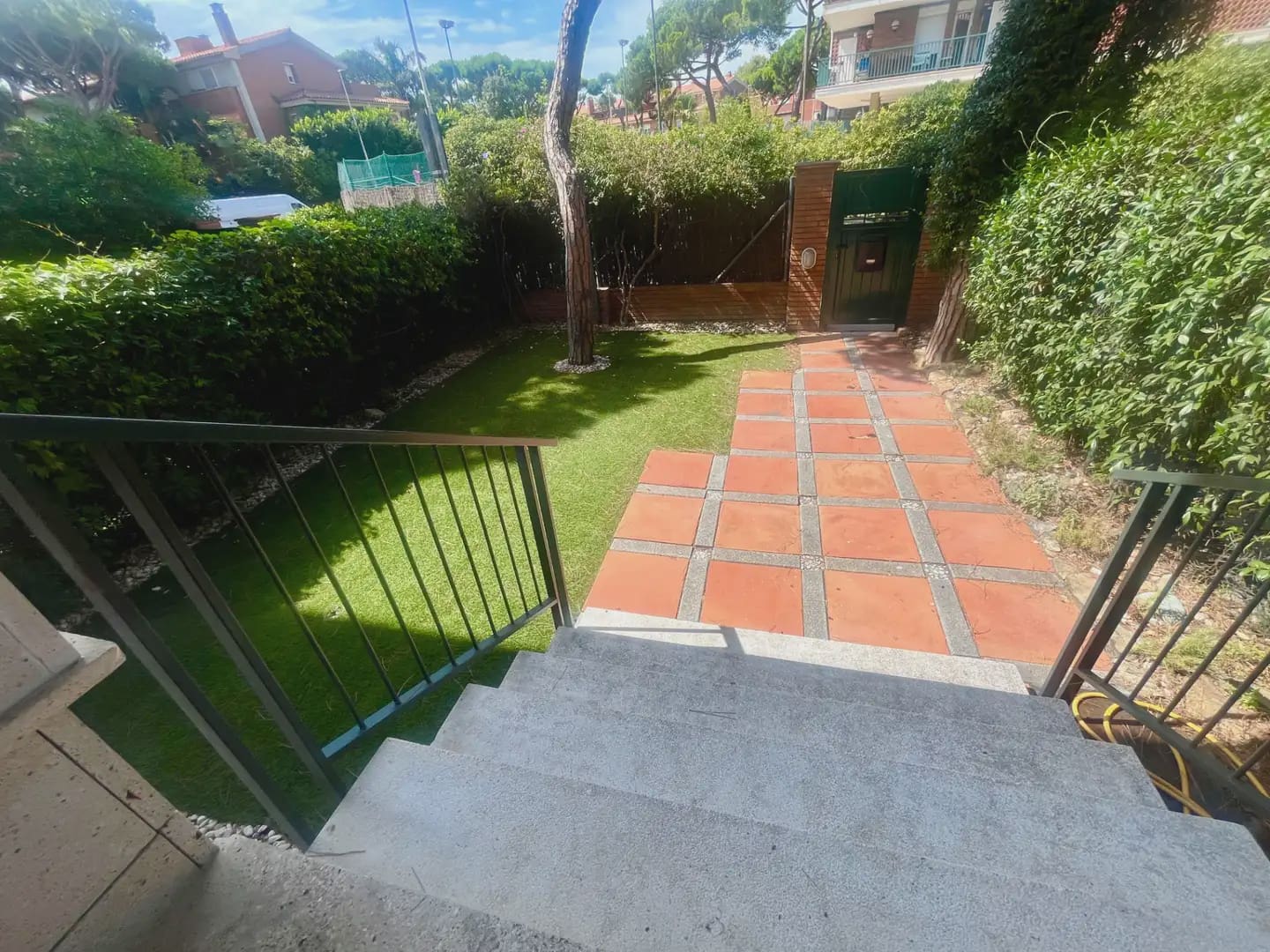 4 sovrum Hus att hyra i Gava med pool garage - 4 800 € (Ref: 10048169)