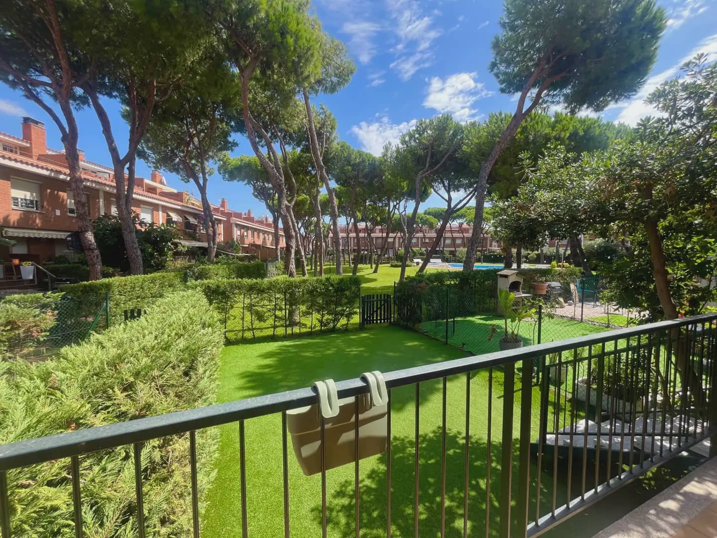4 sovrum Hus att hyra i Gava med pool garage - 4 800 € (Ref: 10048169)