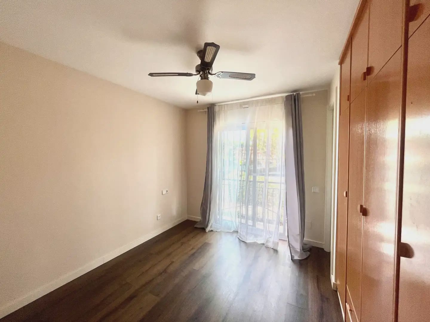 4 sovrum Hus att hyra i Gava med pool garage - 4 800 € (Ref: 10048169)