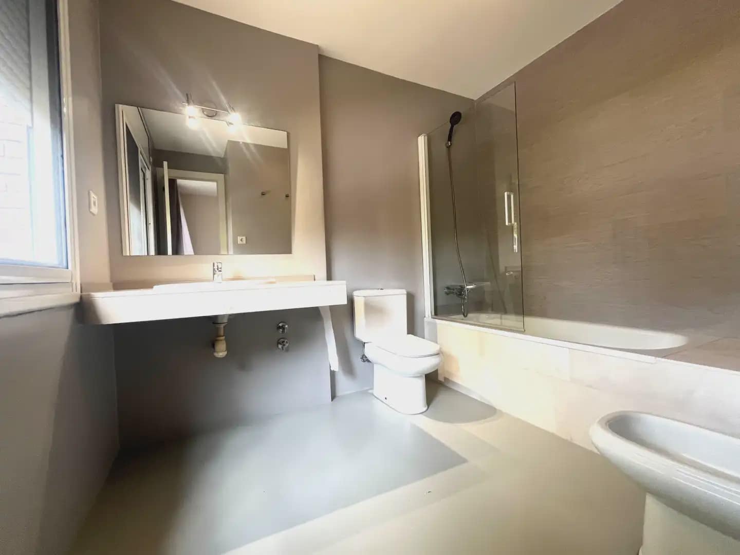 4 sovrum Hus att hyra i Gava med pool garage - 4 800 € (Ref: 10048169)