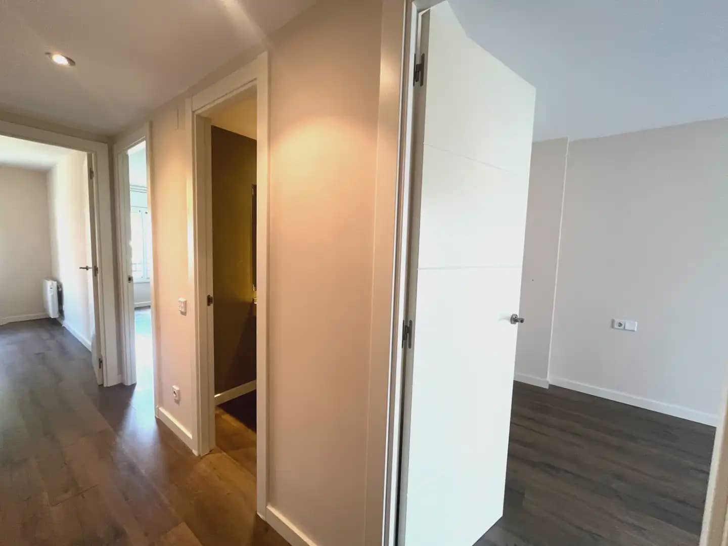4 sovrum Hus att hyra i Gava med pool garage - 4 800 € (Ref: 10048169)