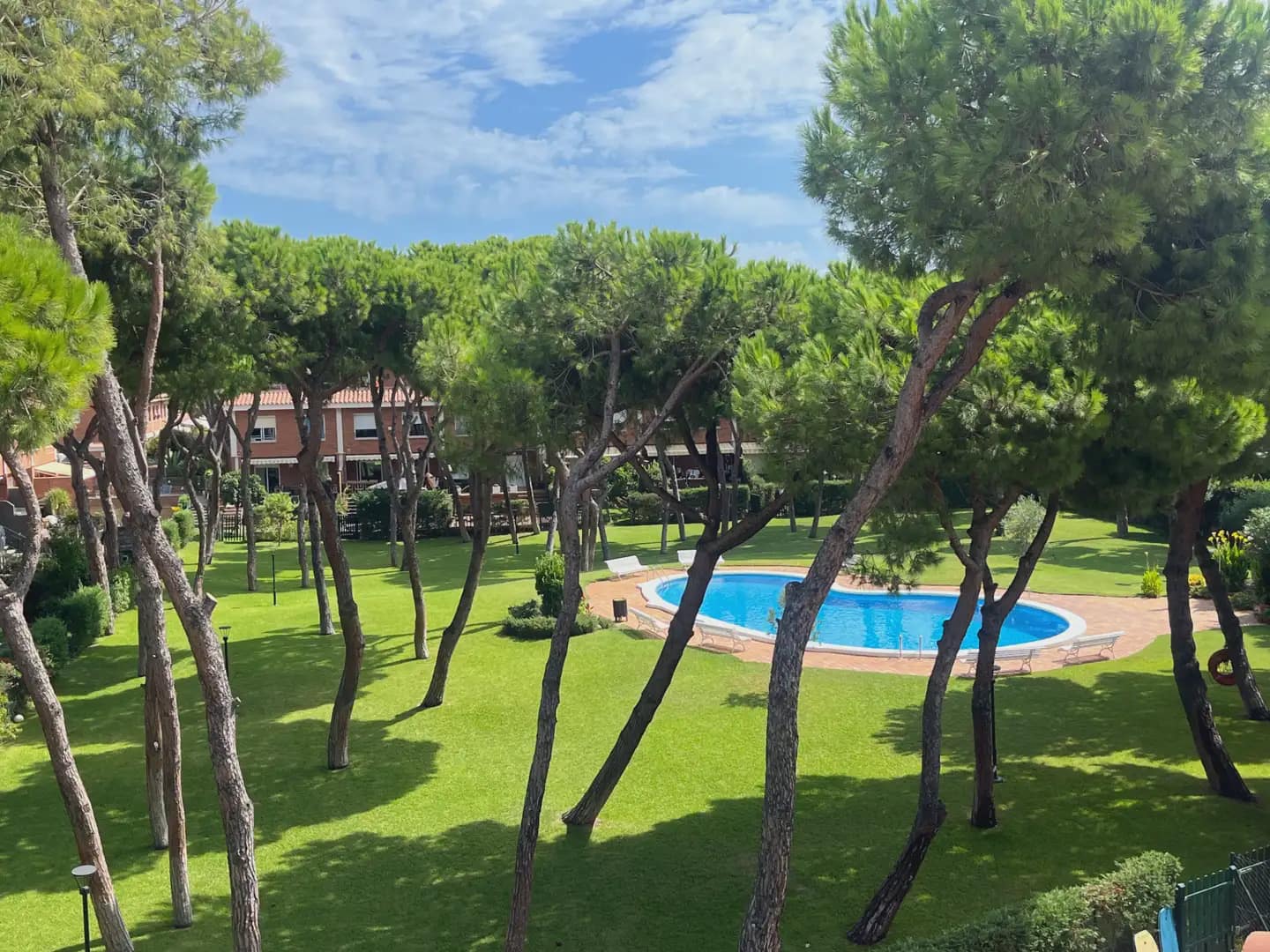 4 sovrum Hus att hyra i Gava med pool garage - 4 800 € (Ref: 10048169)