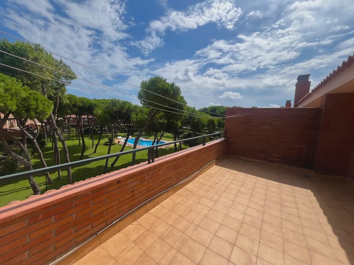 4 sovrum Hus att hyra i Gava med pool garage - 4 800 € (Ref: 10048169)