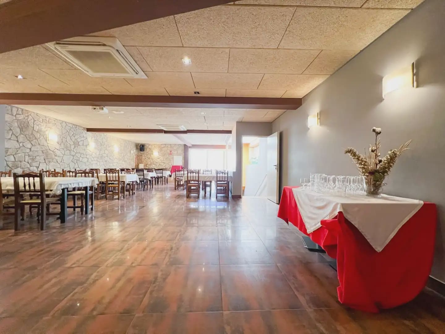 12 soveværelse Finca/Landehus til salg i Santa Coloma de Queralt - € 1.400.000 (Ref: 10048171)